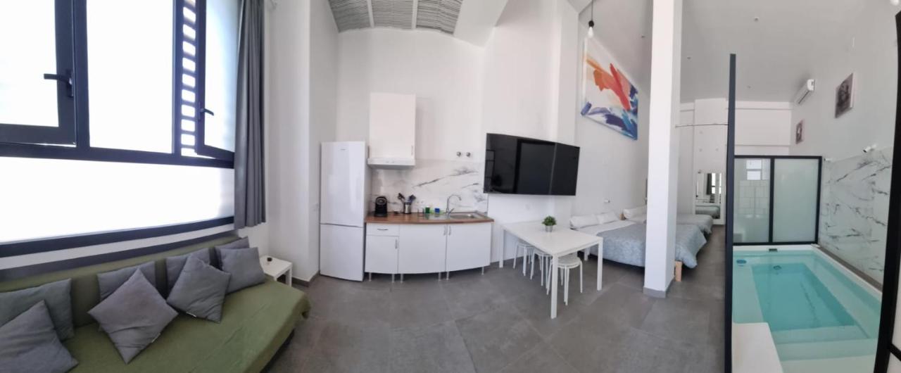 Loft Familiar "Piscina Sevilla Centro", Seville